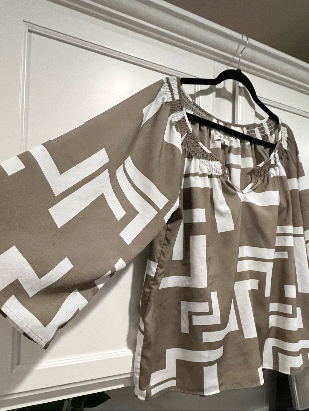 Old Navy Taupe and White Geometric Peasant Tunic